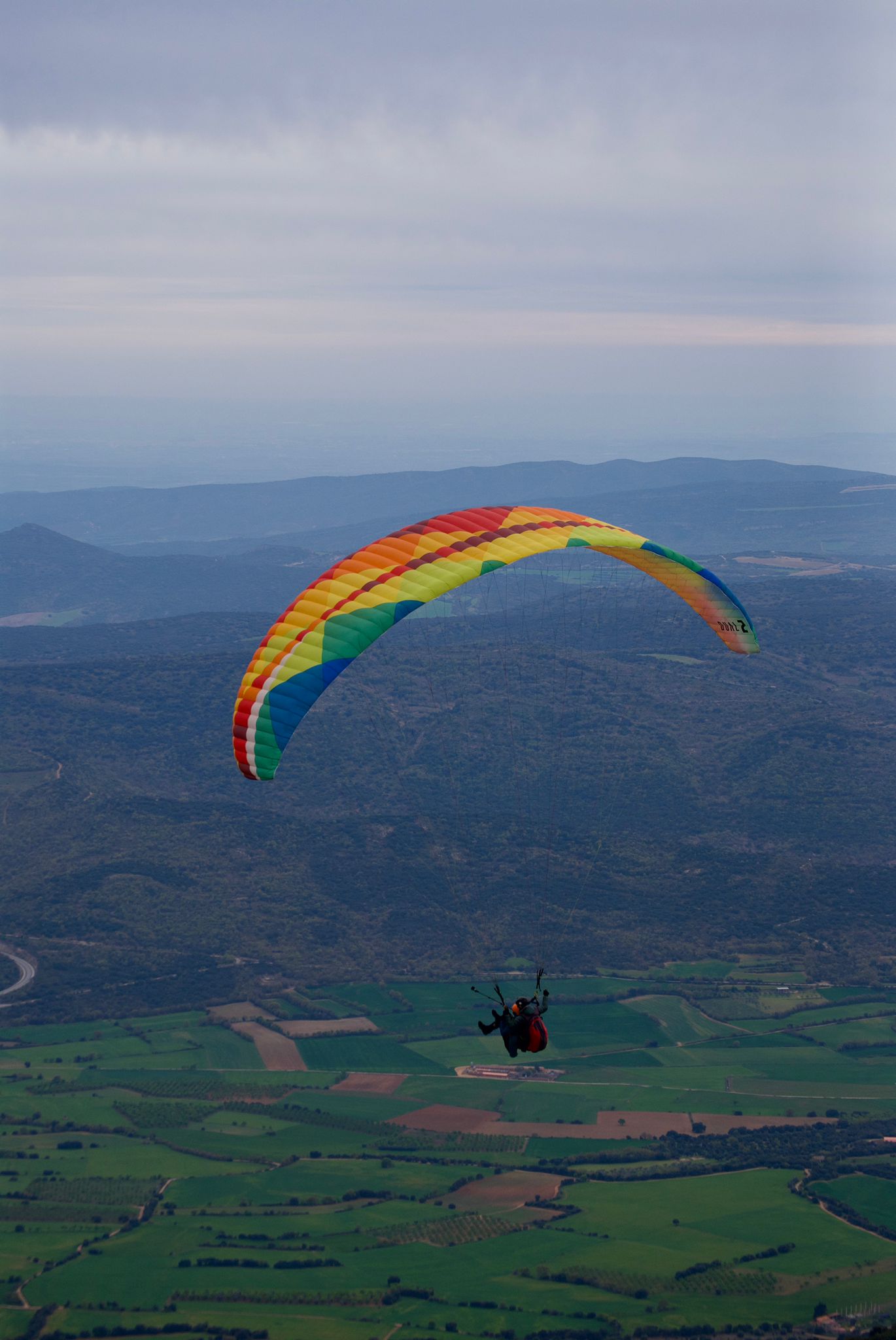 Parapent a la Noguera. Autor. Lymbus